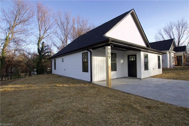 909 Sharon Street, High Point, NC 27260