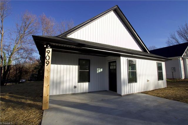 909 Sharon Street, High Point, NC 27260