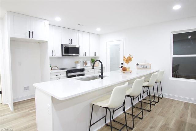 909 Sharon Street, High Point, NC 27260