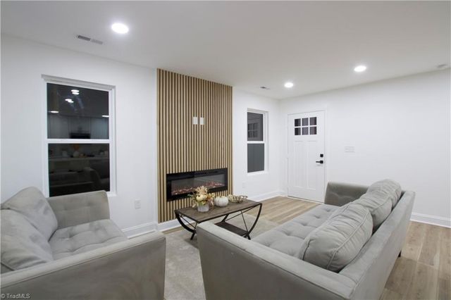 909 Sharon Street, High Point, NC 27260