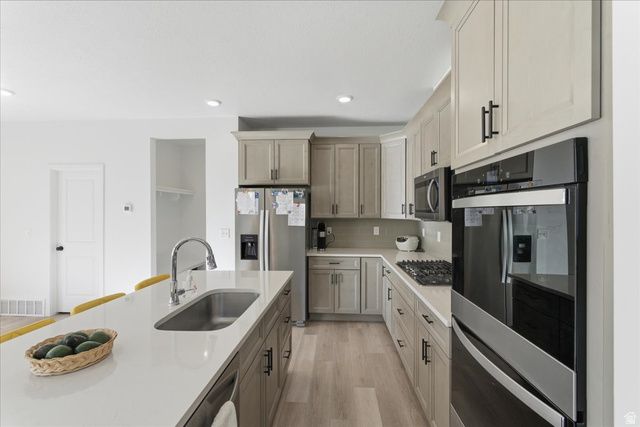 4896 S SNARR HAVEN CT, Taylorsville, UT 84129