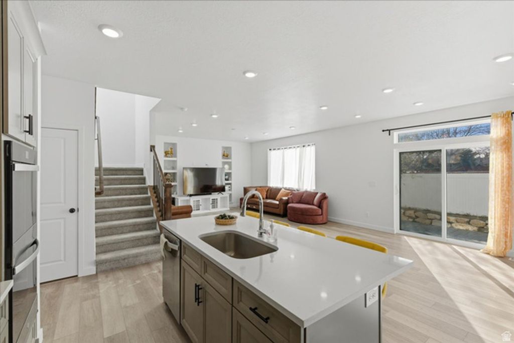 Image 13 of property listing at 4896 S SNARR HAVEN CT, Taylorsville, UT 84129