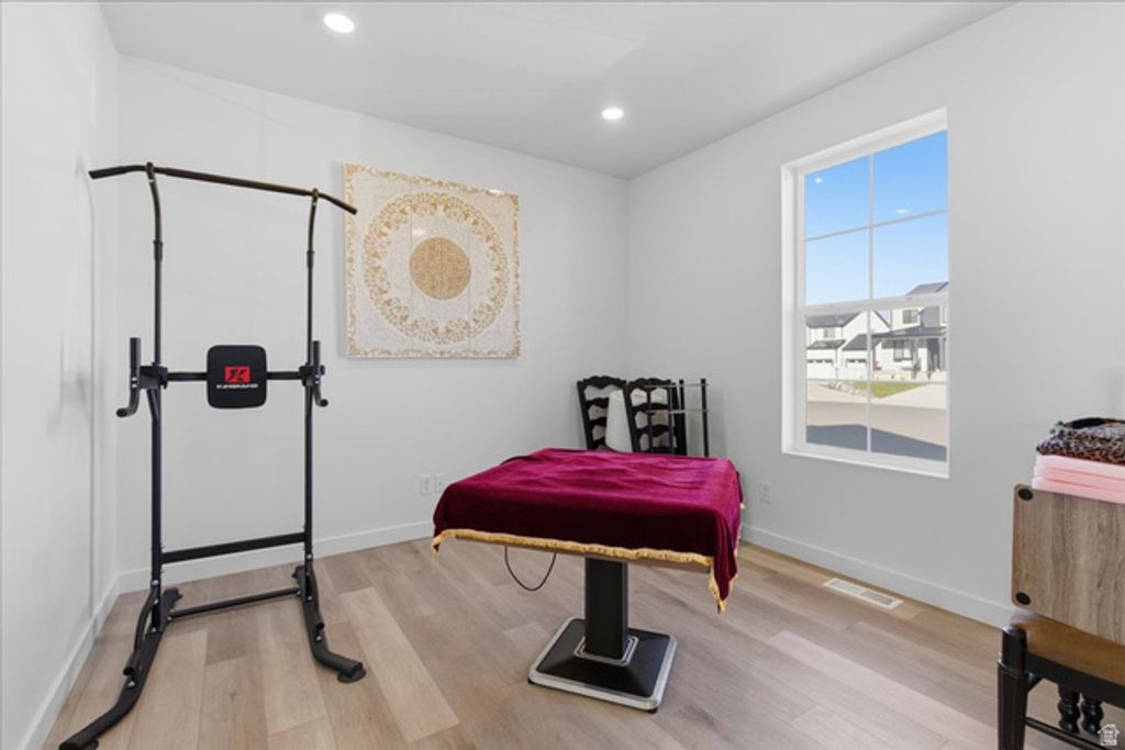 Image 16 of property listing at 4896 S SNARR HAVEN CT, Taylorsville, UT 84129