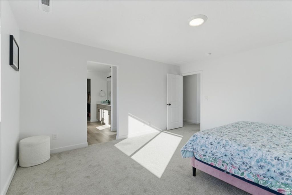 Image 23 of property listing at 4896 S SNARR HAVEN CT, Taylorsville, UT 84129