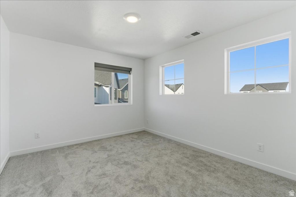 Image 31 of property listing at 4896 S SNARR HAVEN CT, Taylorsville, UT 84129