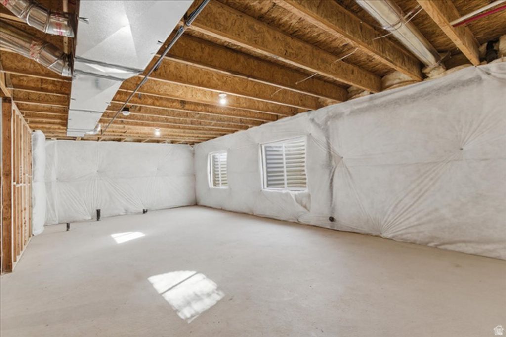 Image 37 of property listing at 4896 S SNARR HAVEN CT, Taylorsville, UT 84129