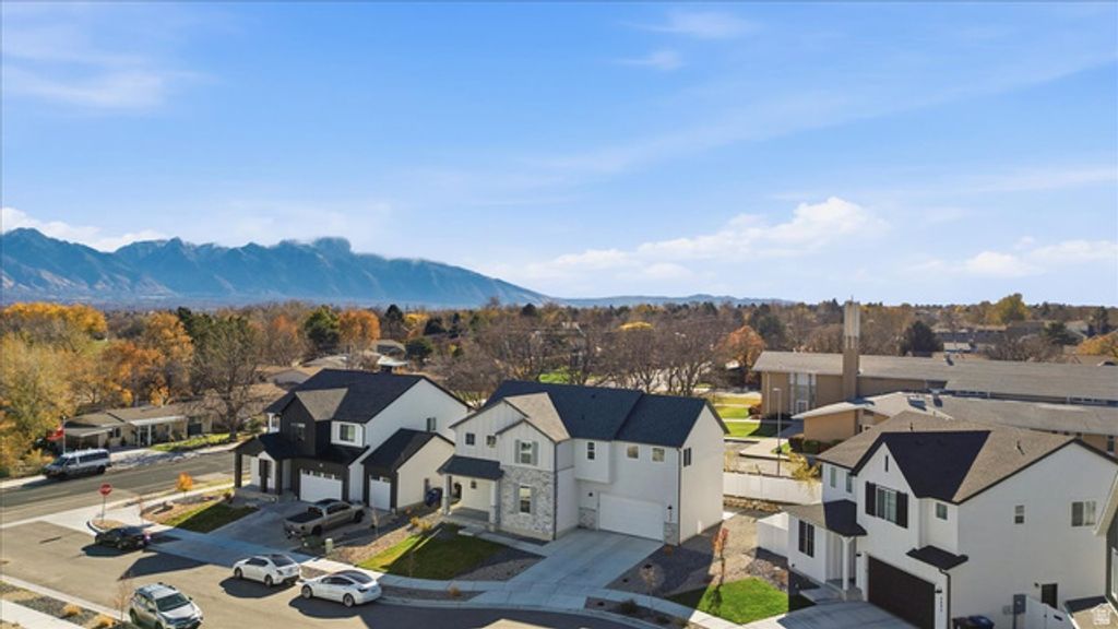 Image 47 of property listing at 4896 S SNARR HAVEN CT, Taylorsville, UT 84129