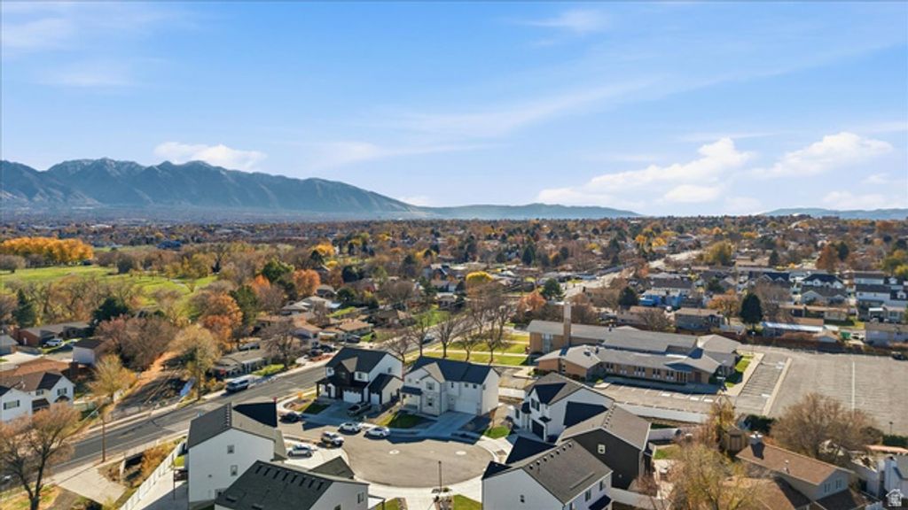 Image 51 of property listing at 4896 S SNARR HAVEN CT, Taylorsville, UT 84129