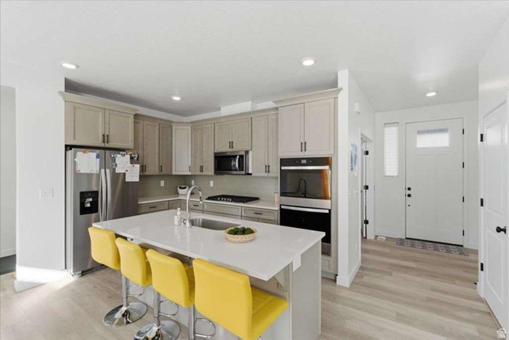 Image 10 of property listing at 4896 S SNARR HAVEN CT, Taylorsville, UT 84129