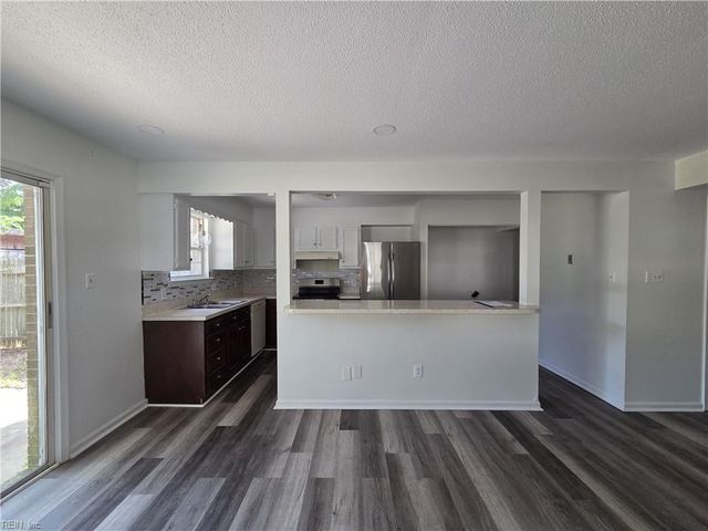 101 Hampstead CT, Hampton, VA 23669