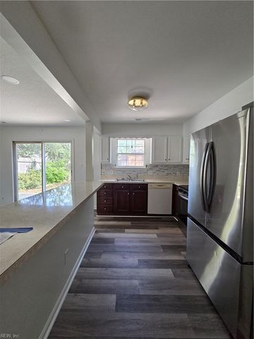 101 Hampstead CT, Hampton, VA 23669