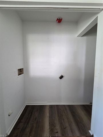 101 Hampstead CT, Hampton, VA 23669