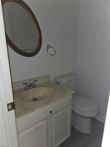 101 Hampstead CT, Hampton, VA 23669