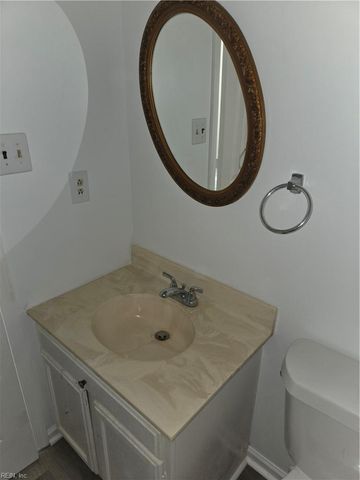 101 Hampstead CT, Hampton, VA 23669