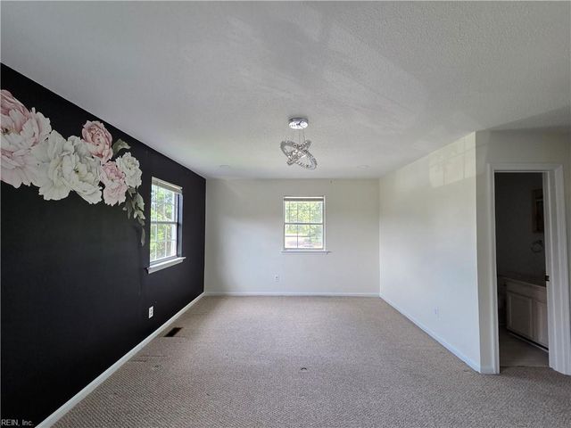 101 Hampstead CT, Hampton, VA 23669