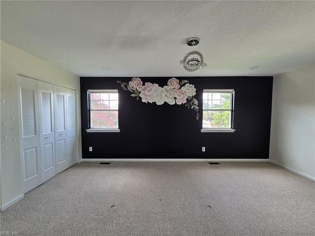 101 Hampstead CT, Hampton, VA 23669