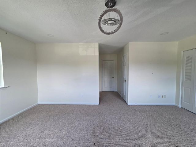 101 Hampstead CT, Hampton, VA 23669