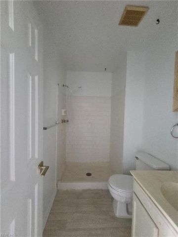 101 Hampstead CT, Hampton, VA 23669