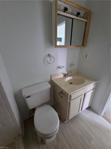 101 Hampstead CT, Hampton, VA 23669