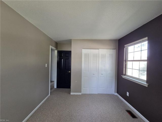 101 Hampstead CT, Hampton, VA 23669
