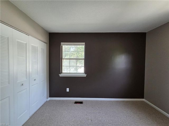 101 Hampstead CT, Hampton, VA 23669