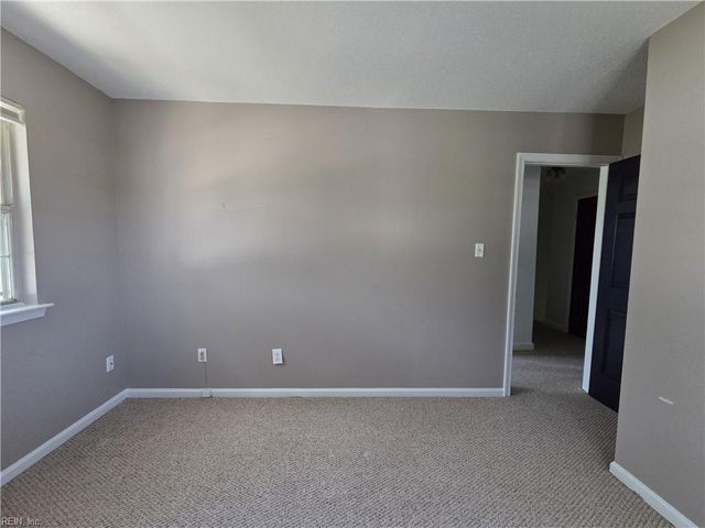 101 Hampstead CT, Hampton, VA 23669