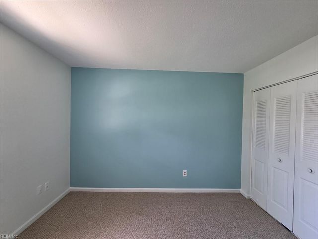 101 Hampstead CT, Hampton, VA 23669