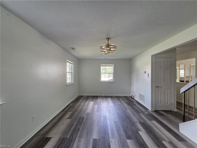 101 Hampstead CT, Hampton, VA 23669
