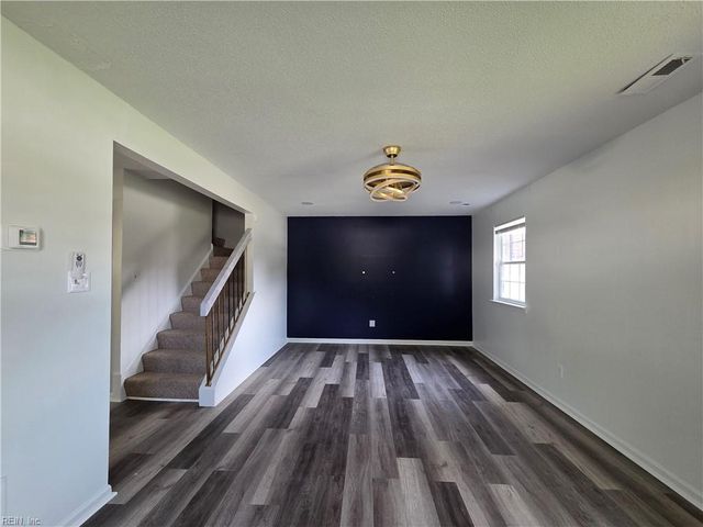 101 Hampstead CT, Hampton, VA 23669