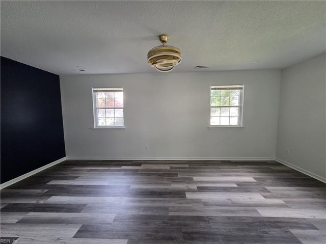101 Hampstead CT, Hampton, VA 23669