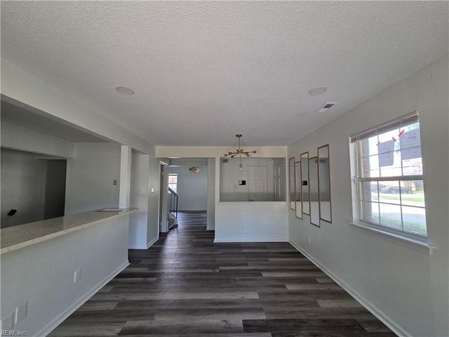 101 Hampstead CT, Hampton, VA 23669