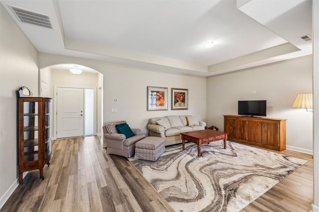 17584 Madison Drive, Clive, IA 50325