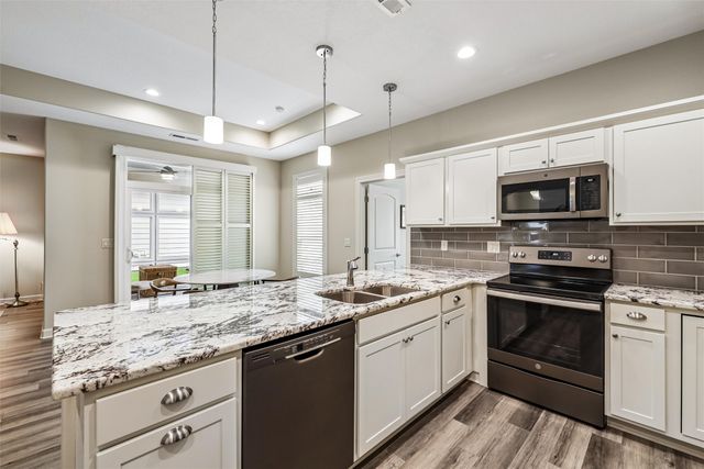 17584 Madison Drive, Clive, IA 50325