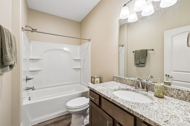 17584 Madison Drive, Clive, IA 50325