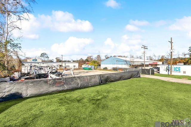 29919 S Frost Rd, Livingston, LA 70754