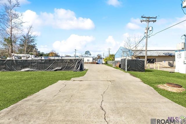 29919 S Frost Rd, Livingston, LA 70754