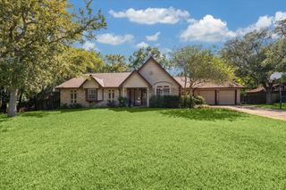 1509 Windsor Drive, Friendswood, TX 77546