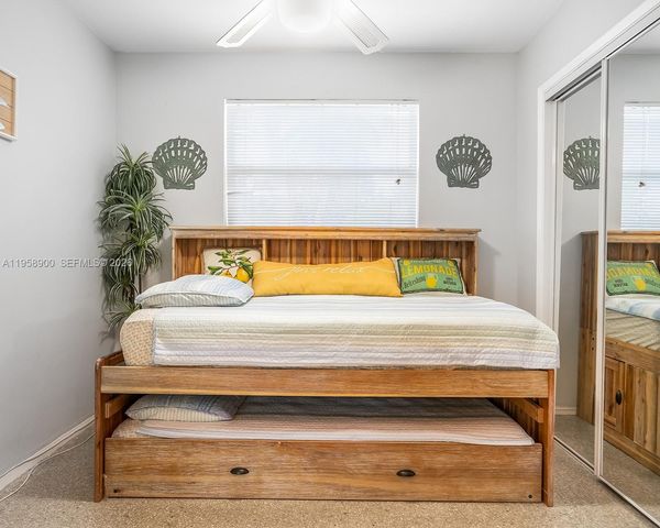 1906 N 31st Ave, Hollywood, FL 33021