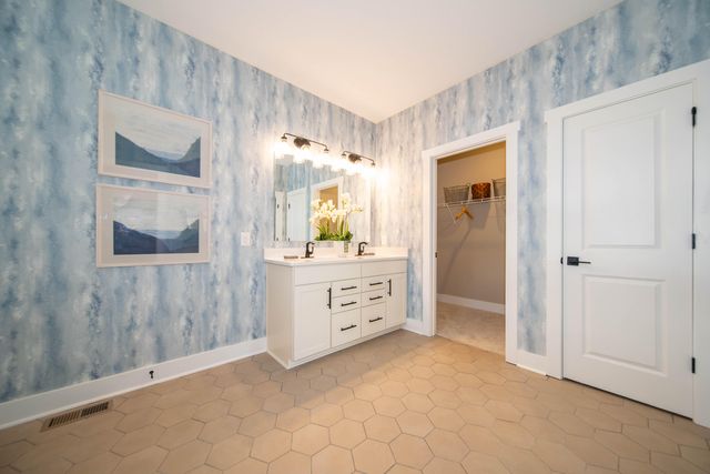 13840 Laurel Court, St. John, IN 46373