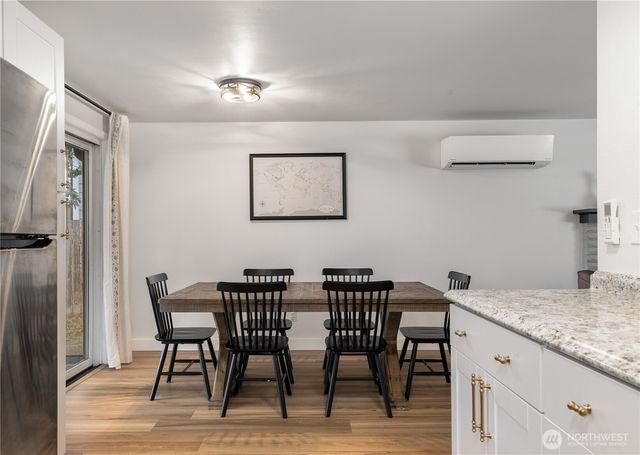 467 NW 8th Avenue, Oak Harbor, WA 98277