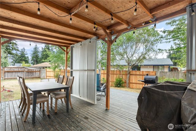 467 NW 8th Avenue, Oak Harbor, WA 98277