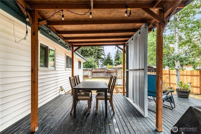 467 NW 8th Avenue, Oak Harbor, WA 98277