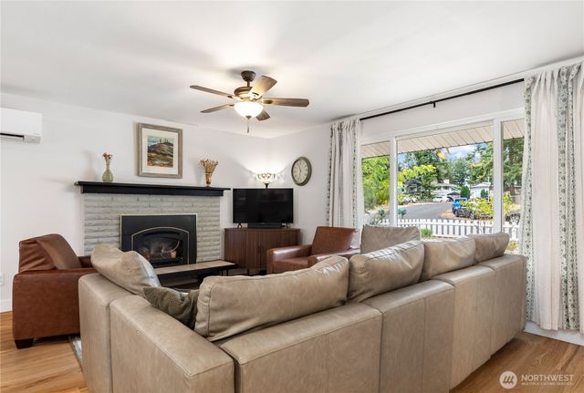 467 NW 8th Avenue, Oak Harbor, WA 98277