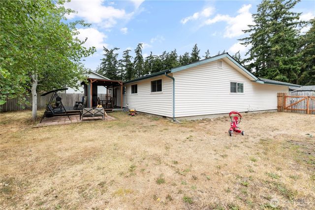 467 NW 8th Avenue, Oak Harbor, WA 98277