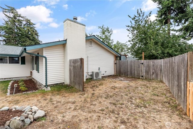 467 NW 8th Avenue, Oak Harbor, WA 98277