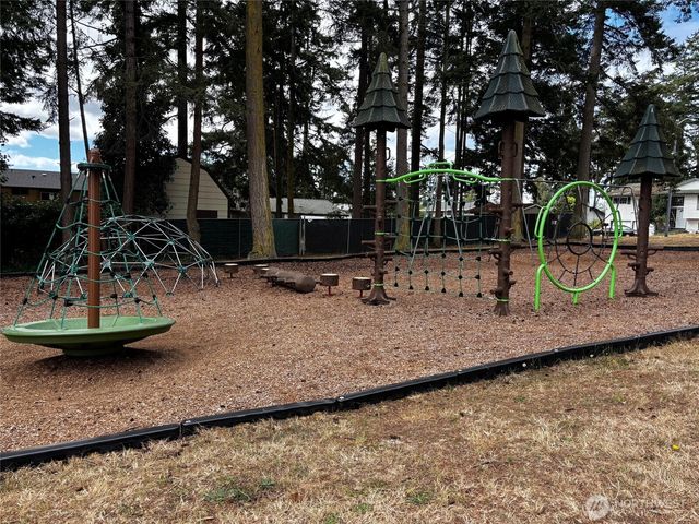 467 NW 8th Avenue, Oak Harbor, WA 98277