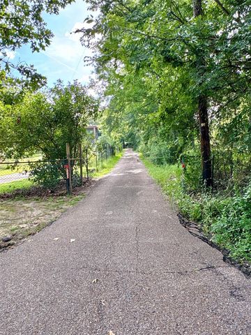 1072 Stephenson Brown Road, Lufkin, TX 75904