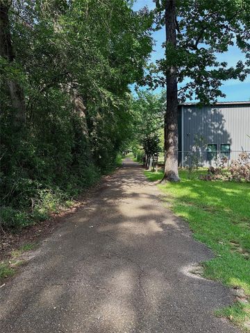 1072 Stephenson Brown Road, Lufkin, TX 75904