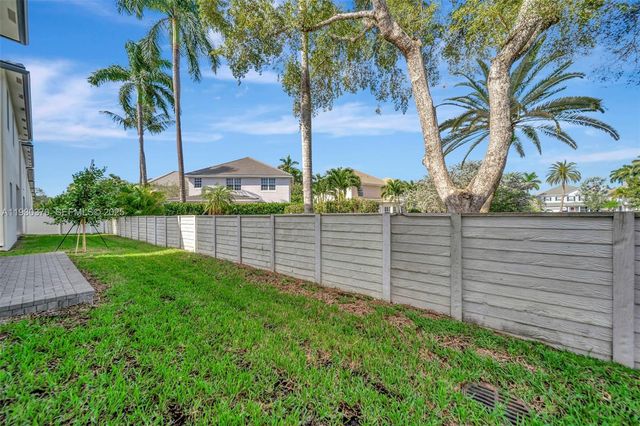 1427 SW 23rd St, Fort Lauderdale, FL 33315