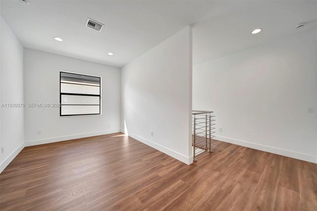 1427 SW 23rd St, Fort Lauderdale, FL 33315